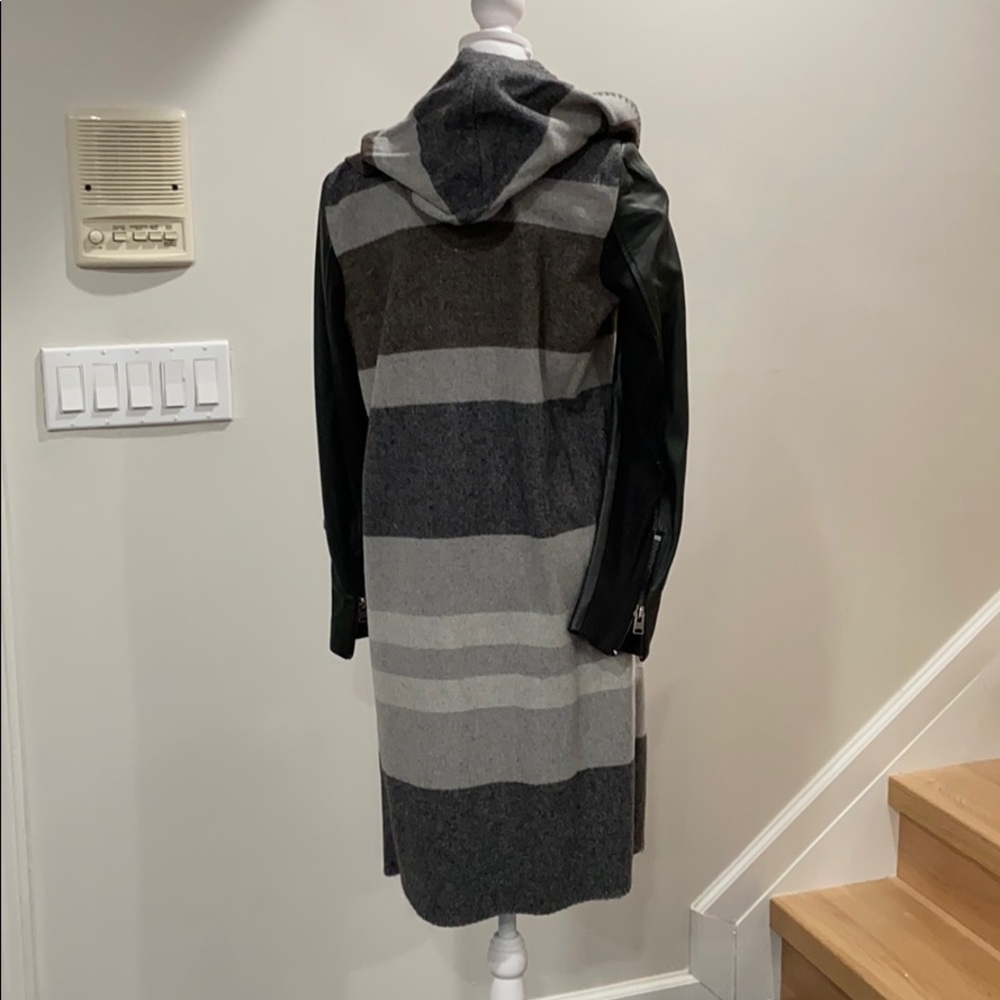 Coat - Picture 4 of 4